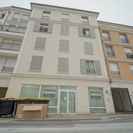 Apartmán Modern, Parking, Downtown, 20 Minutes From Paris