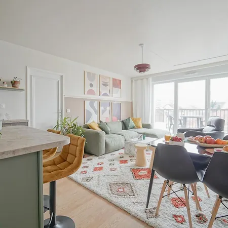 Modern, Parking, Downtown, 20 Minutes From Paris Apartmán *